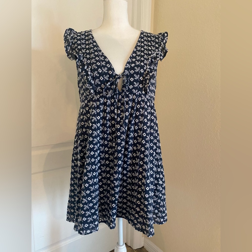 GB Dress - Picture 2 of 7